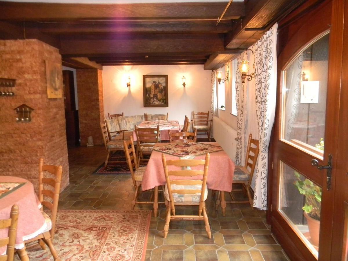 Bed and Breakfast Gastehaus Am Calmont Ediger-Eller Exterior foto